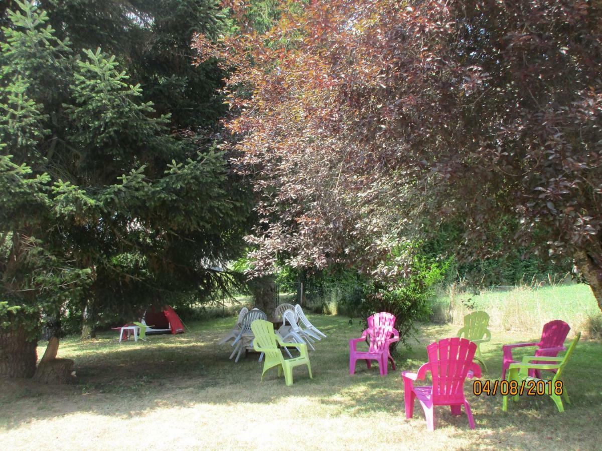 Grand Gite Rural Villa Salmiech Exterior photo